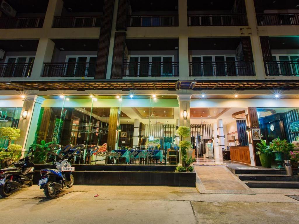 Azure Bangla Phuket Hotell Patong Eksteriør bilde