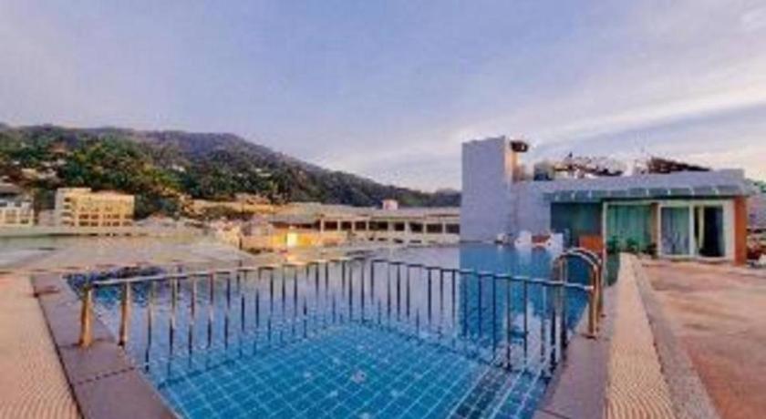 Azure Bangla Phuket Hotell Patong Eksteriør bilde