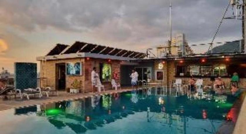 Azure Bangla Phuket Hotell Patong Eksteriør bilde